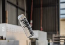 “몸이 무거워지는 게 아니라 ‘쌓이는’ 거였다”…몸속 노폐물 정체를 의심하라 black and clear bottle