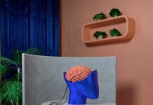 디지털 디톡스, 일상 속에서 실천하는 건강 습관 a blue sculpture with a brain on top of it